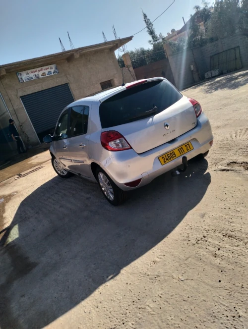 Renault Clio 3 2011 Night and Day