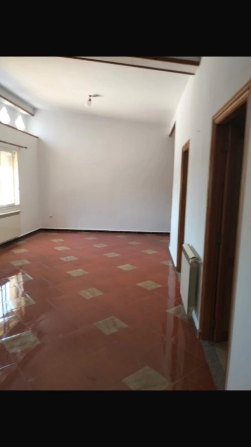 Location Appartement Niveau de villa F3 Alger Draria
