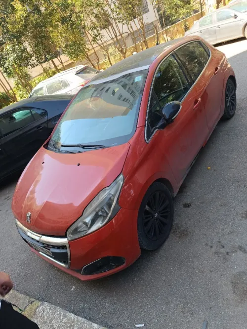 Peugeot 208 2015 Allure Facelift