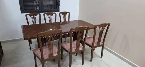 Table avec 6 chaise