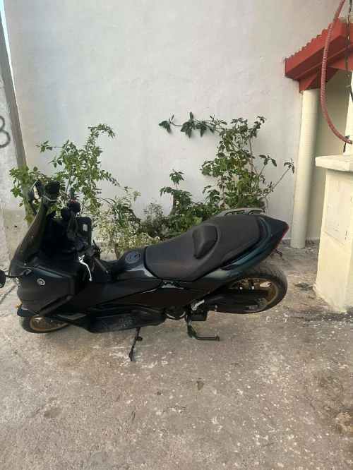 Yamaha T max 562 2022