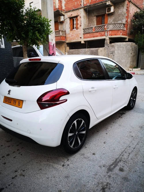 Peugeot 208 2019 Active Facelift