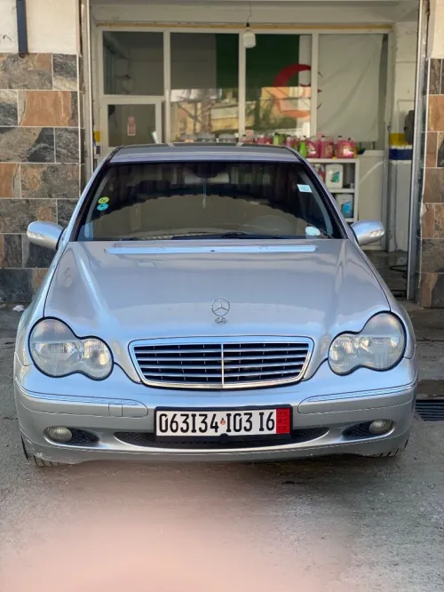 Mercedes C220 2003 