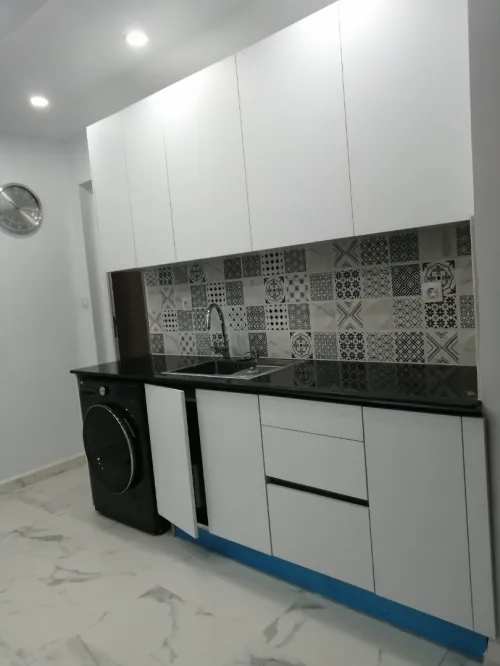 cuisine sur mesure hi-gloss et MDF