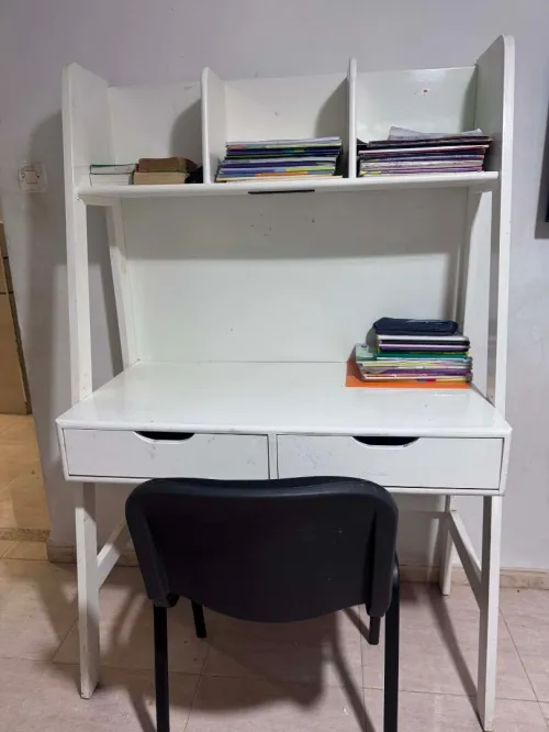 2 bureaux bois rouge