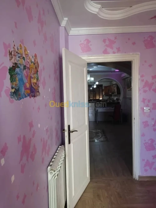 Location Appartement F4 Alger Bordj el bahri