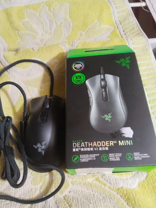 souris gamer Razer Deathadder V2 Mini