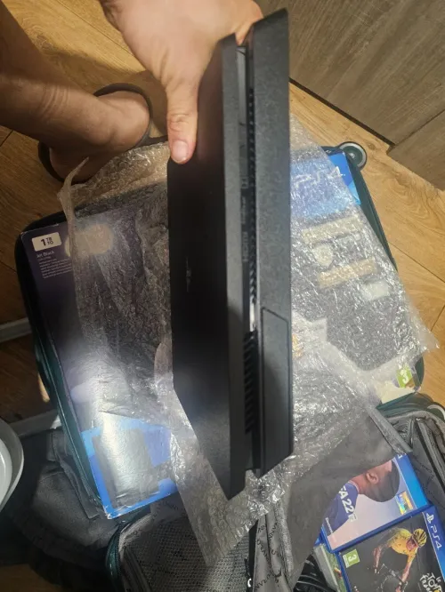 PlayStation4 slim