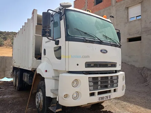 Ford Cargo 2016