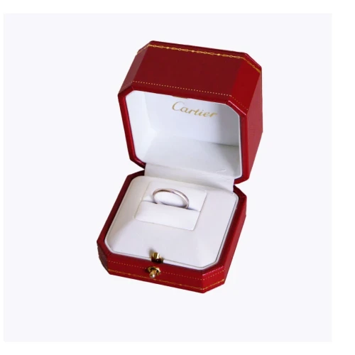 L'affaire Bague Véritable Cartier Platine avec certificat et facture d'achat 