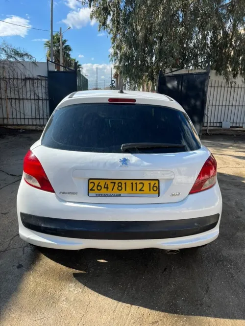 Peugeot 207 2012 