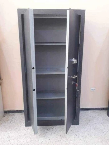 ARMOIRE BLINDE ET COFFRE FORT