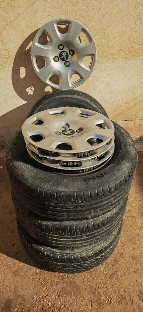4 عجلات بيجو للبيع