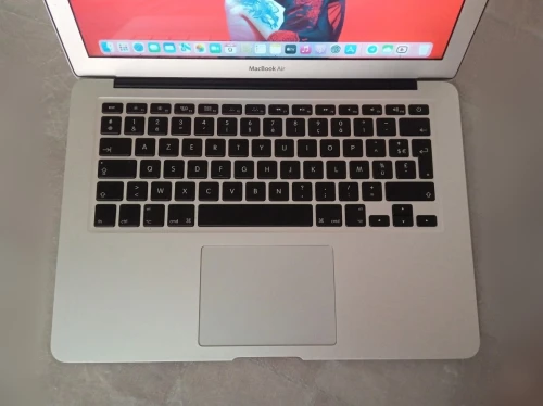 MacBook air 2015 "13"  i7 8g ram