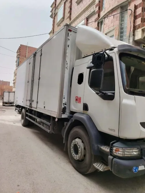 Renault 240dxi midlum 2013
