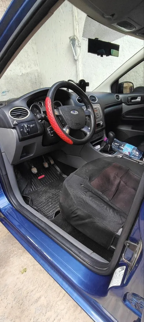 Ford Focus 2010 2 box