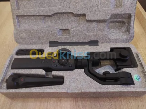 Stabilisateur Zhiyun Smooth 4