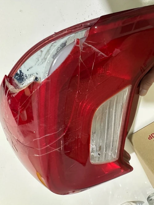 Feux arrière coté passager picanto GTline