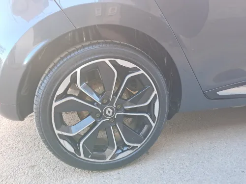 Renault Clio 4 2017 Intance