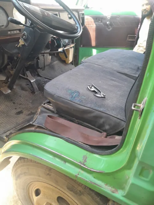 Toyota B30 