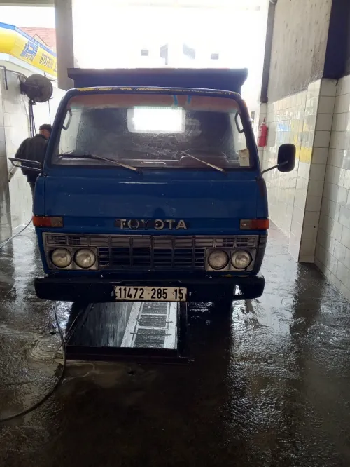 Toyota Bu 30 1985