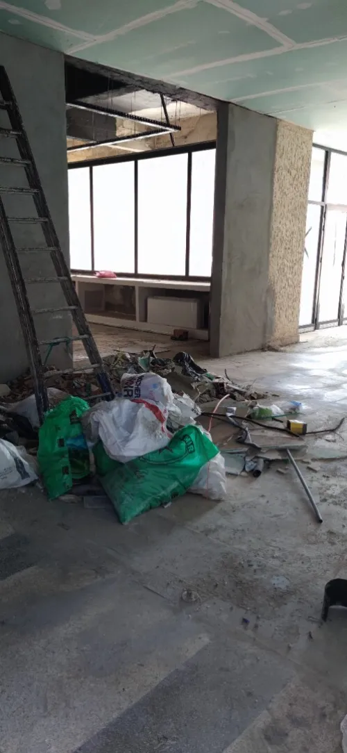 Décapage démolition picage des façades