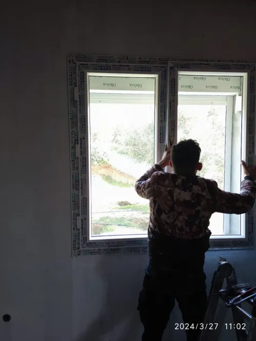 Menuiserie aluminium et PVC déplacement sur chantier 