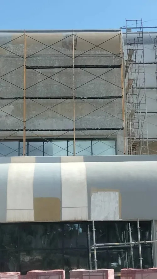 Décapage démolition picage des façades