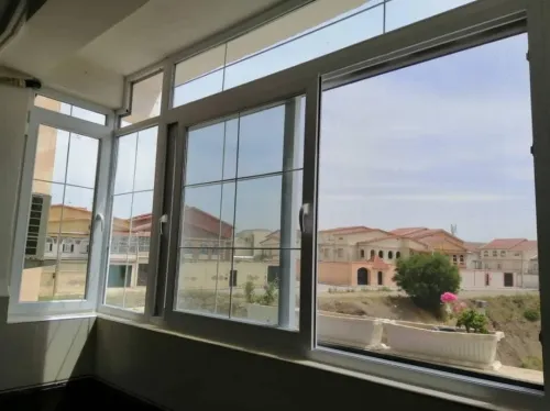 Fenêtre en pvc et aluminium 