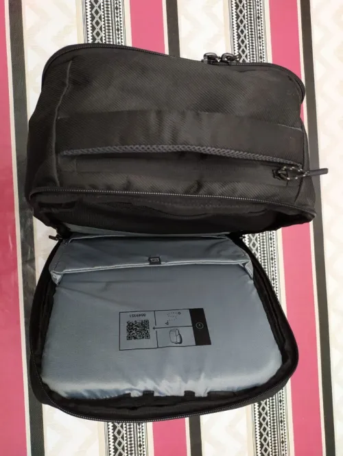 Sac à dos de voyage et de randonnée Escape 32L Noir Decathlon