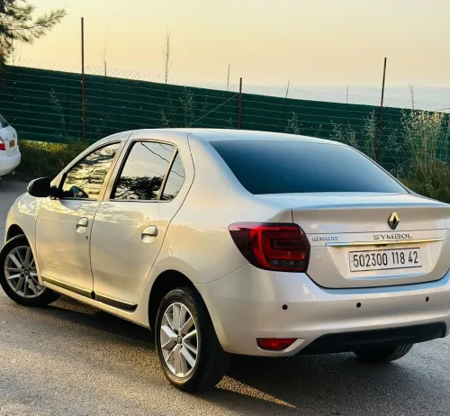 Renault Symbol 2018 Collection