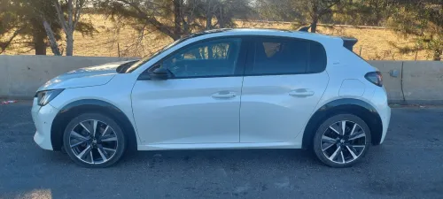 Peugeot 208 2022 