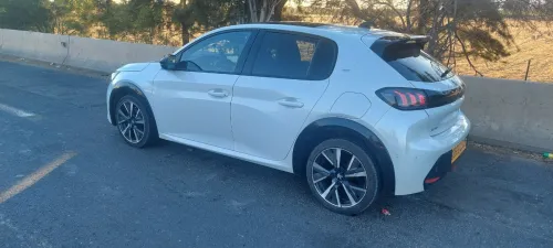 Peugeot 208 2022 