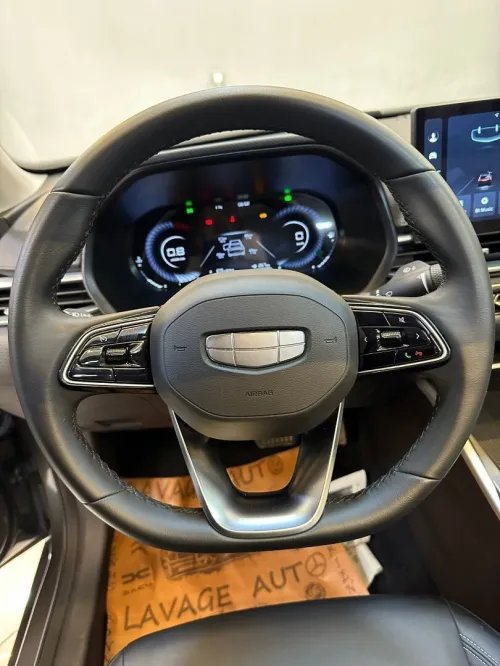 Geely Emgrand 2025 Fulle option