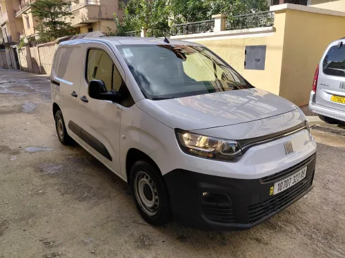 Fiat Doblo 2023 Comercial