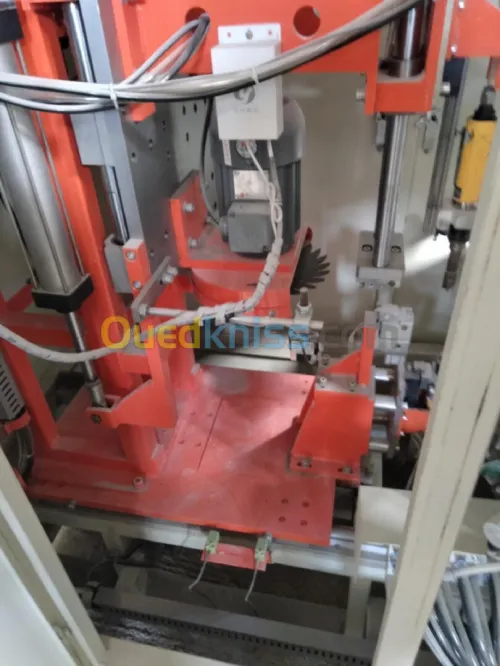 آلات صناعة النوافذ و الابواب PVC