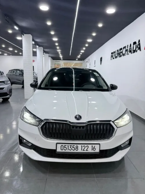 Skoda Fabia 2022 Style (avec toit panoramique)