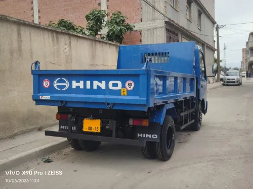 TOYOTA HiNO à benne 611 2013