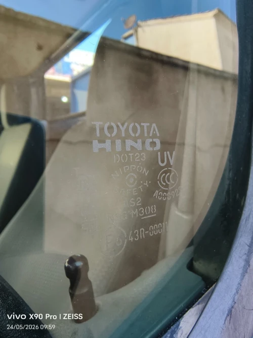 TOYOTA HiNO à benne 300 611 2014