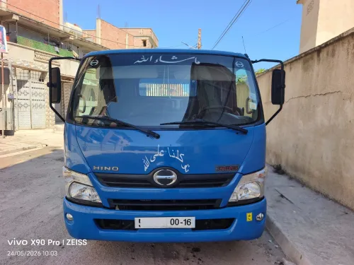 TOYOTA HiNO à benne 300 611 2014