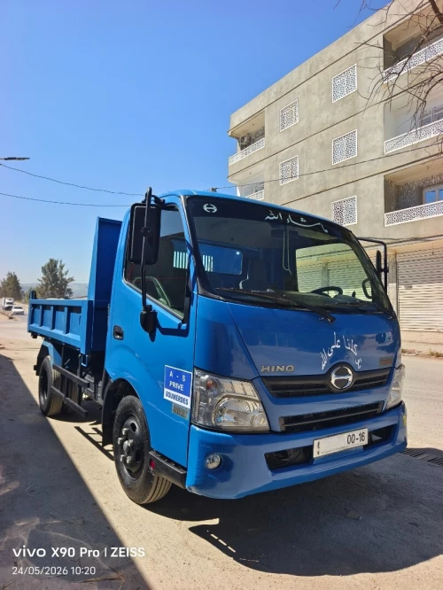 TOYOTA HiNO à benne 300 611 2014