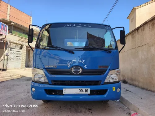TOYOTA HiNO à benne 300 611 2014