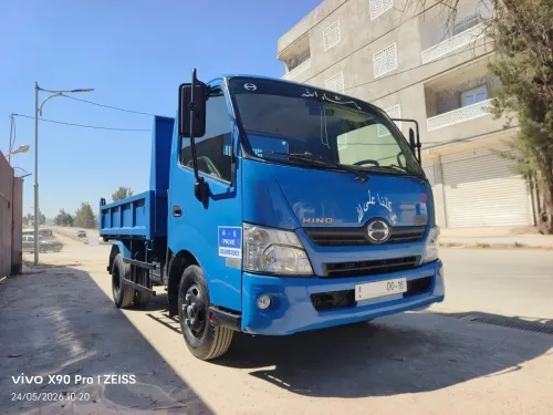 TOYOTA HiNO à benne 300 611 2014