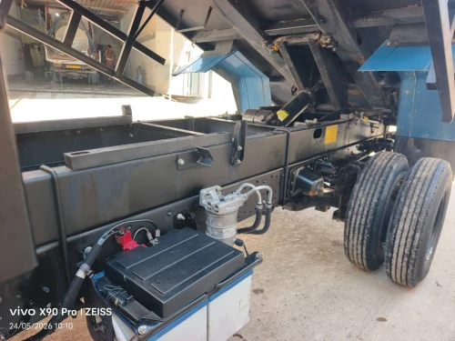 TOYOTA HiNO à benne 300 611 2014