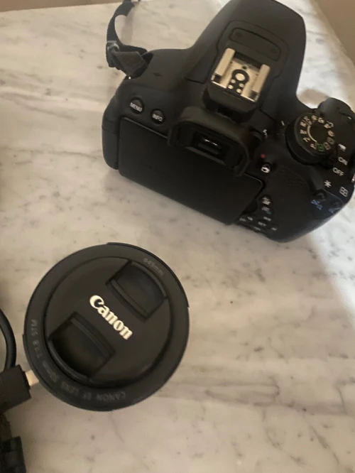 Canon 700D