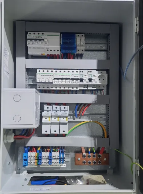Câblage les armoires électriques industriels 