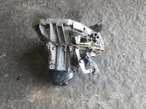 Boîte vitesse 1.5dci demareur avant
