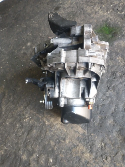 Boîte vitesse 1.5dci demareur avant