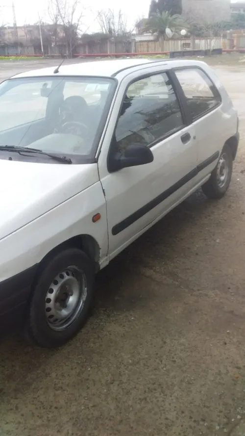 Renault Clio japonaise 1996 