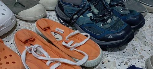 100 kilos de chaussures à vendre